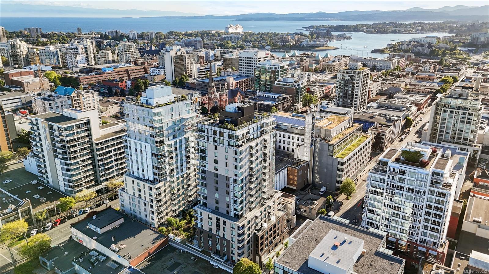 Additional image 3 of 1206-845 Johnson Street, Victoria, BC, V8W 0G3