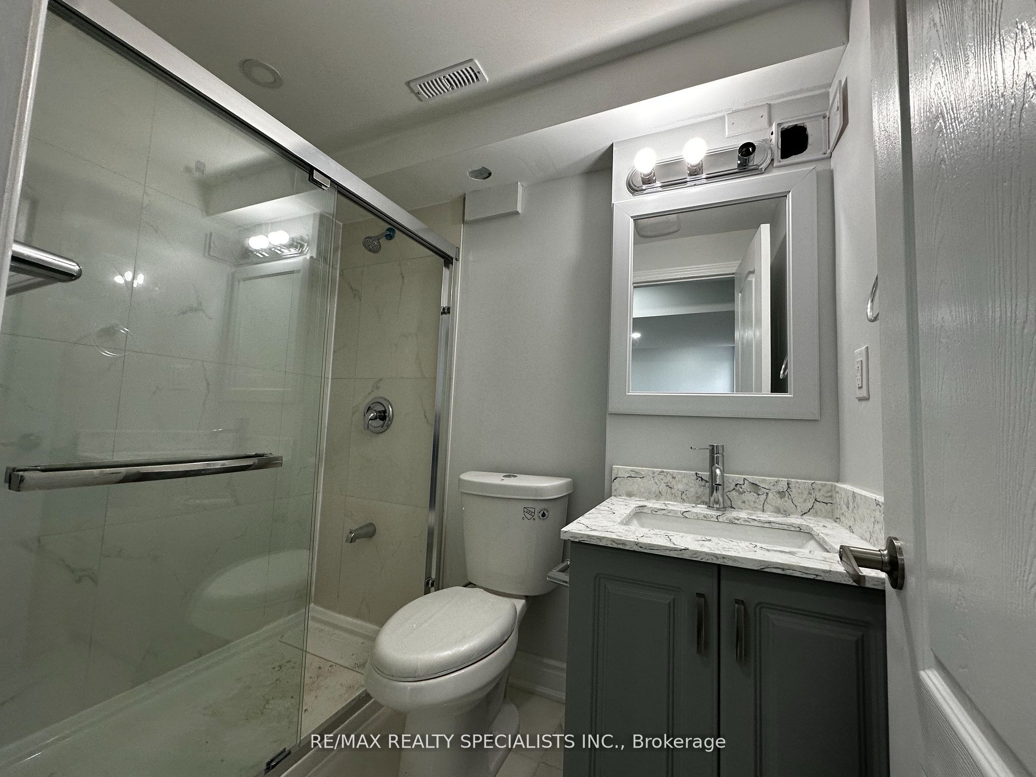 Lower-43 Earlsbridge Boulevard, Brampton, ON, L7A 2L8 photo 5