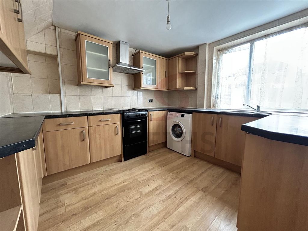 Additional image 9 of 3 bed semi-detached house to rentFerndale Road, Thurmaston, Leicester LE4