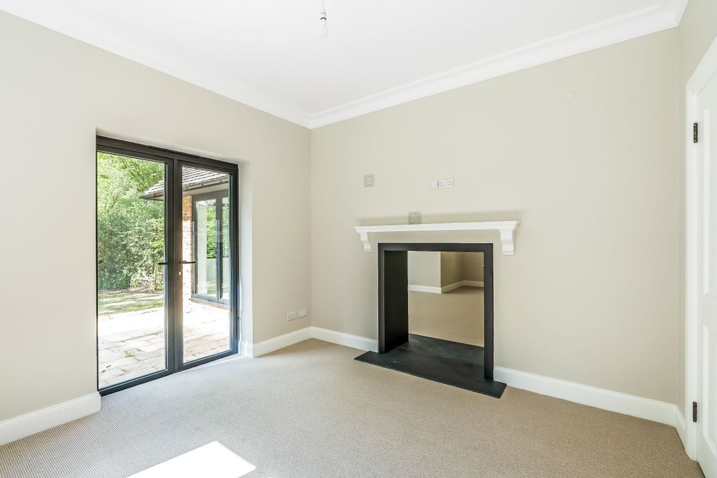 Additional image 9 of 4 bed detached house to rentShovelstrode Lodge, Shovelstrode Lane, East Grinstead RH19