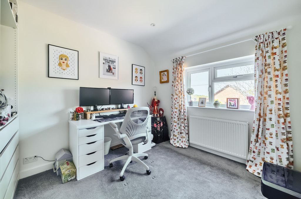 Additional image 17 of 4 bed semi-detached house for saleHaslemere, Surrey GU27