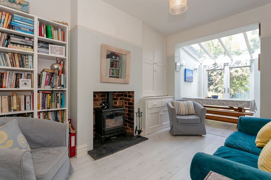 Additional image 10 of 4 bed semi-detached house to rentAlmsford Avenue, Harrogate HG2