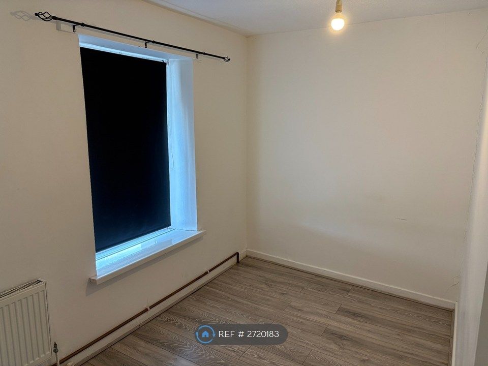 Additional image 3 of 2 bed terraced house to rentKing St, Neath SA11