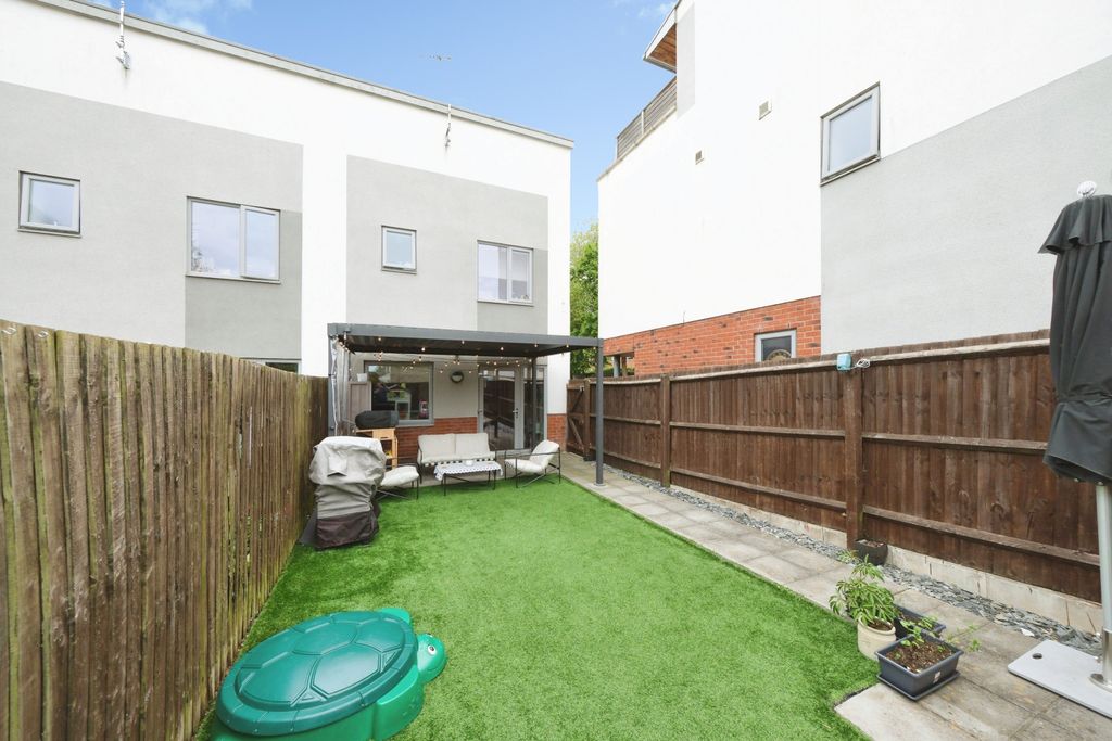 Additional image 17 of 3 bed semi-detached house for saleTasmania Close, Nottingham NG2