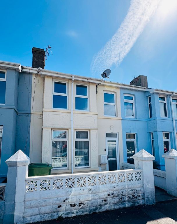 2 bed flat to rent52B Suffolk Place, Porthcawl CF36