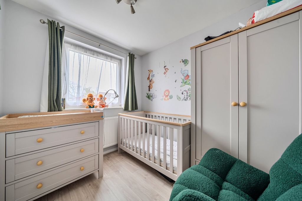 Additional image 9 of 3 bed semi-detached house for saleHurst Road, Near Burnham, Berkshire SL1