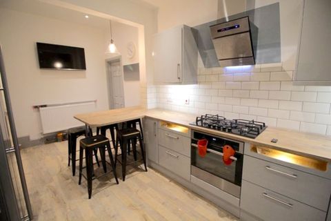 Bath Road, Brislington BS4