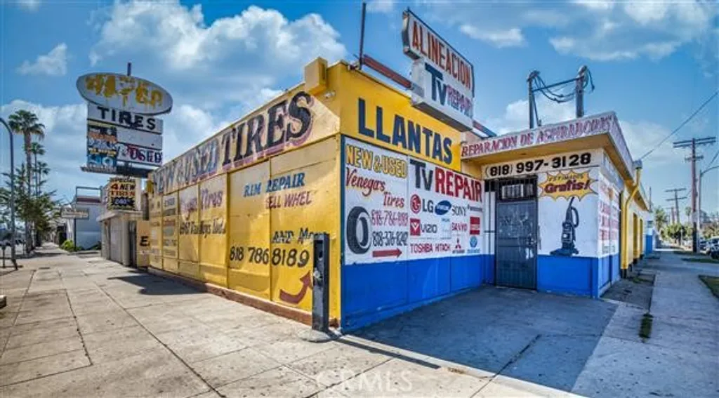 6961 Van Nuys Blvd, Van Nuys, CA 91405