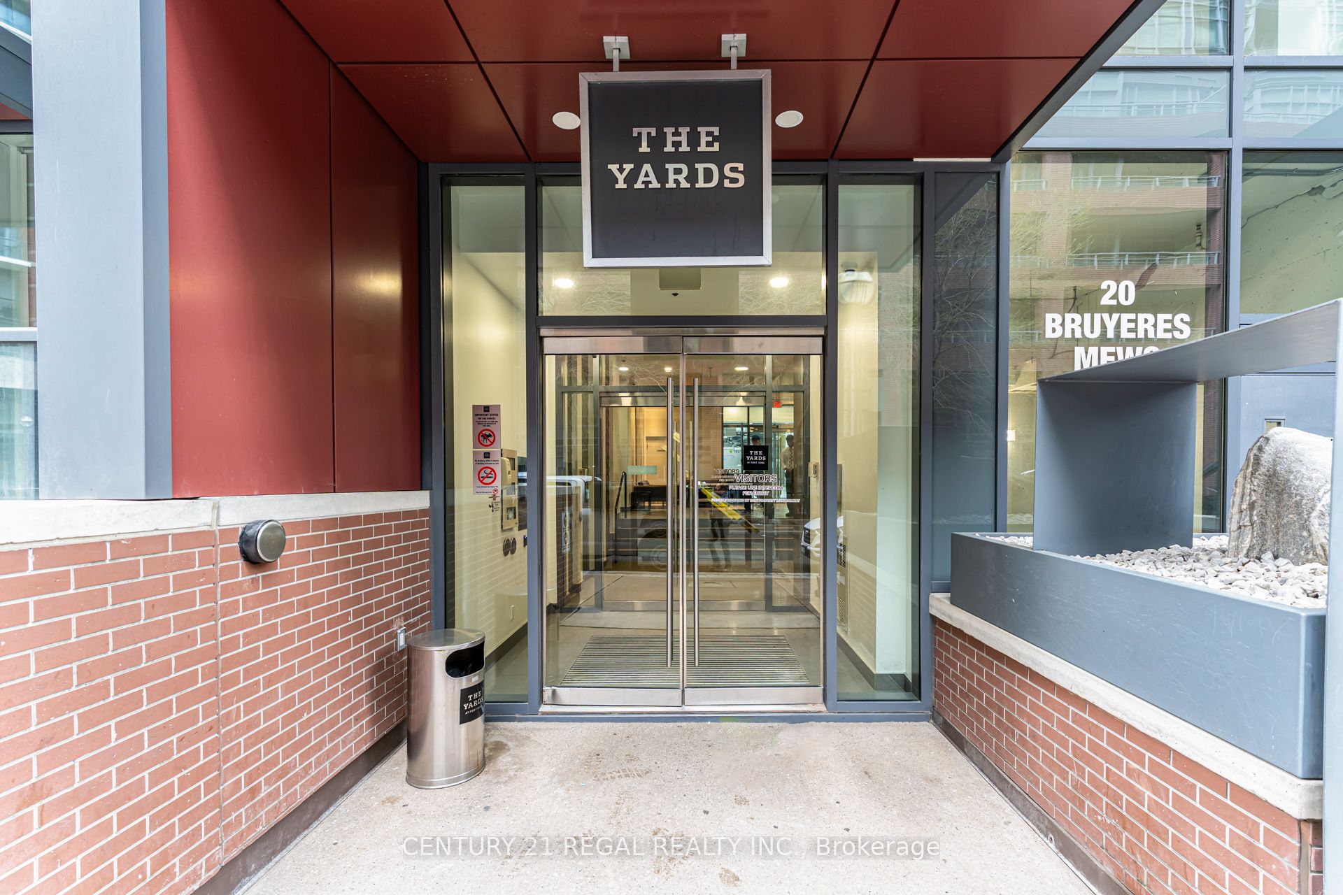 Additional image 2 of 2013-20 Bruyeres Mews, Toronto, ON, M5V 0G8