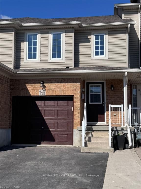 135 Donnenwerth Drive, Kitchener, ON, N2E 4C8 photo 2