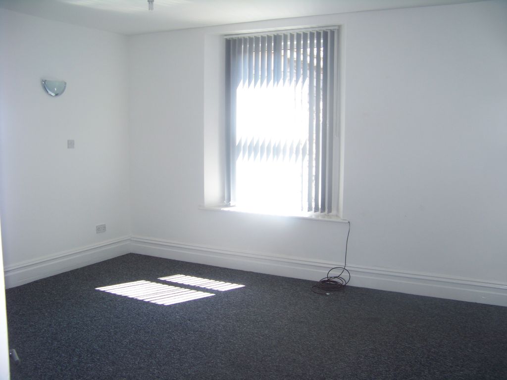 Additional image 11 of 3 bed flat to rentBeach Road, Weston Super Mare BS23
