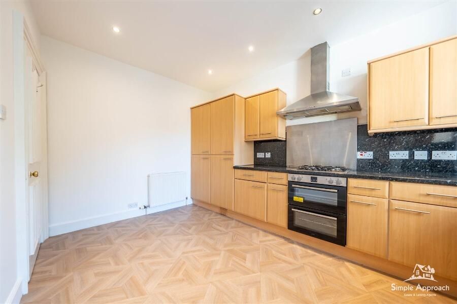 Additional image 9 of 3 bed flat to rentCharlotte Street, Perth PH1