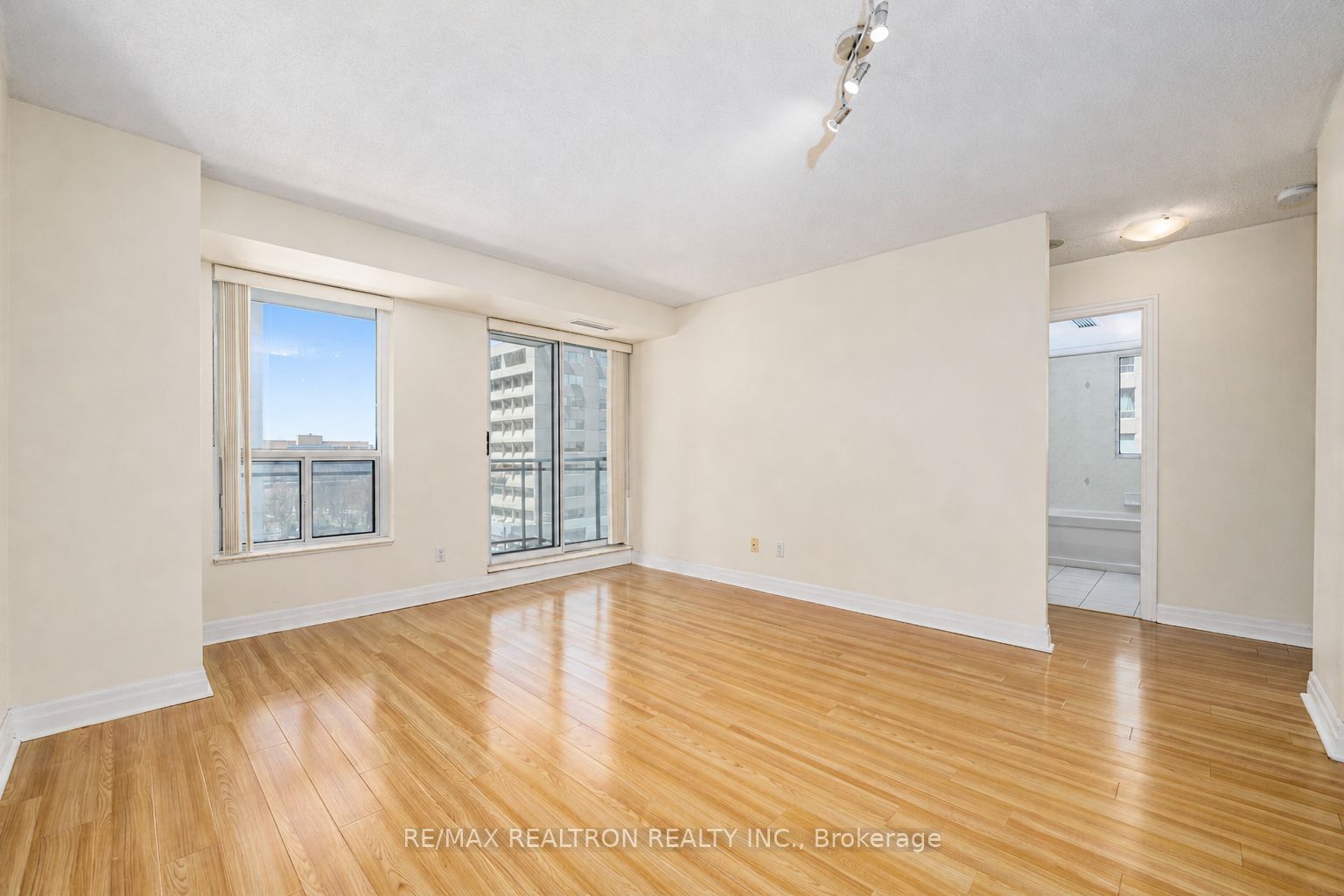 Additional image 3 of 803-188 Doris Avenue, Toronto, ON, M2N 6Z5