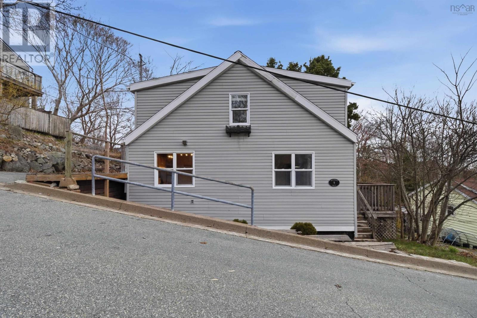 Additional image 3 of 9 Maplewood Drive, Halifax, NS, B3N1C4