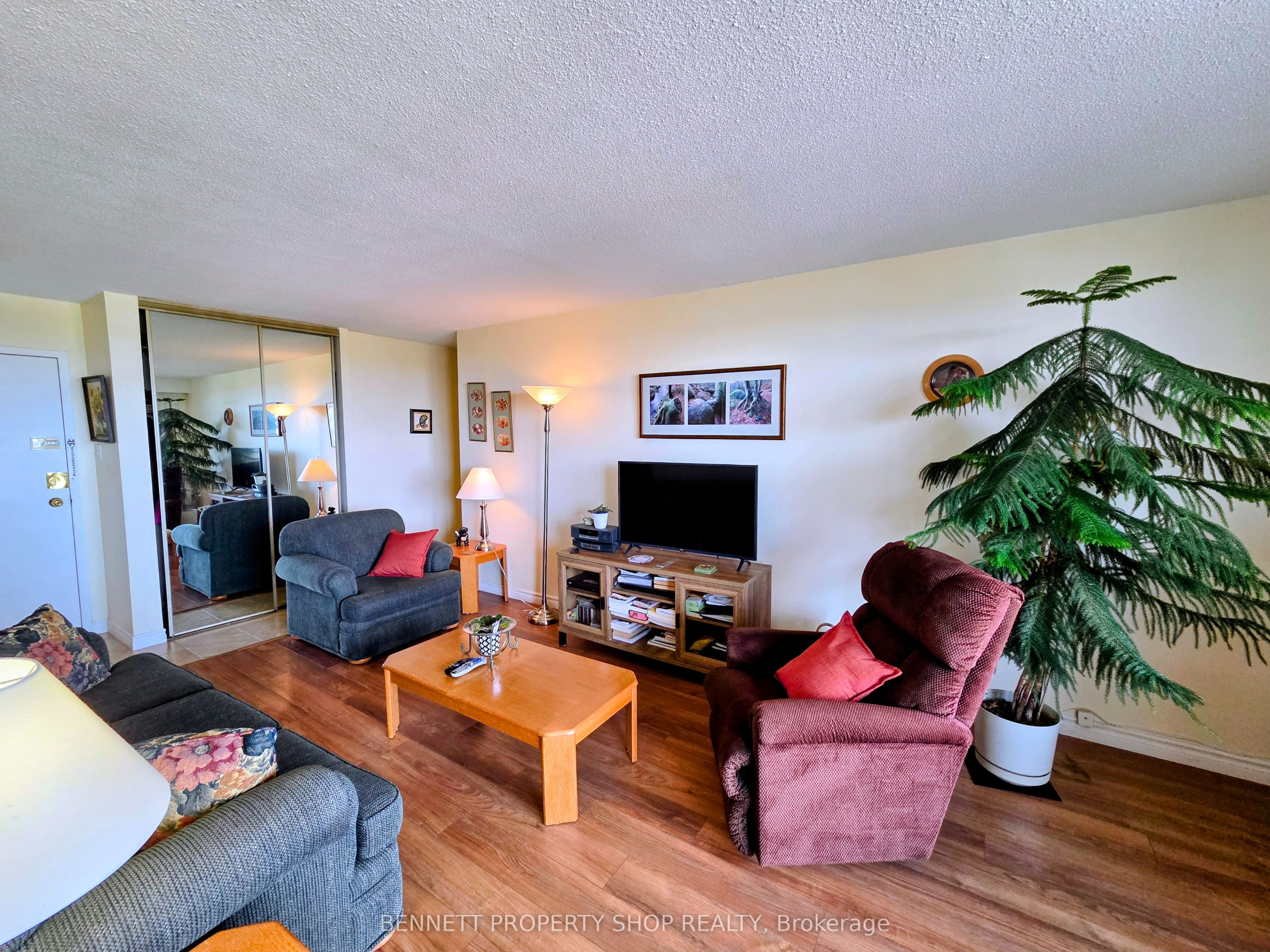 Additional image 6 of 1007-2400 Virginia Drive, Ottawa, ON, K1H 8L3