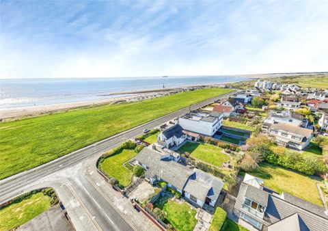 Burbo Bank Road North, Blundellsands, Merseyside L23