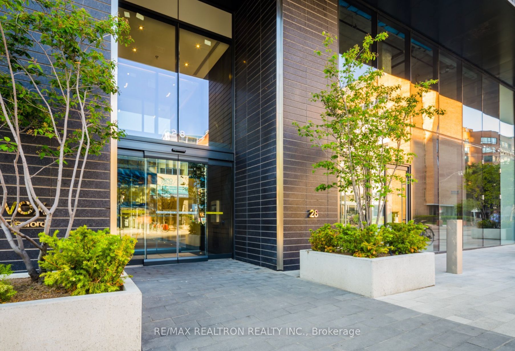 Additional image 2 of 909-28 Wellesley Street E, Toronto, ON, M4Y 0C4