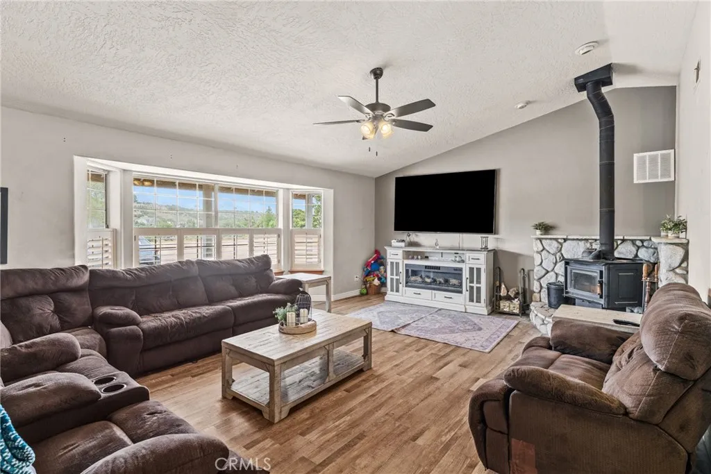 Additional image 5 of 6861 Oak Hill Road, Oak Hills, CA 92344