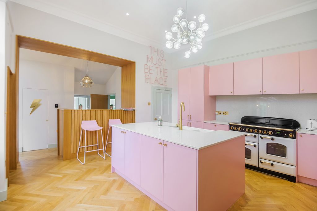 Additional image 7 of 5 bed semi-detached house to rentAlbert Drive, Glasgow G41