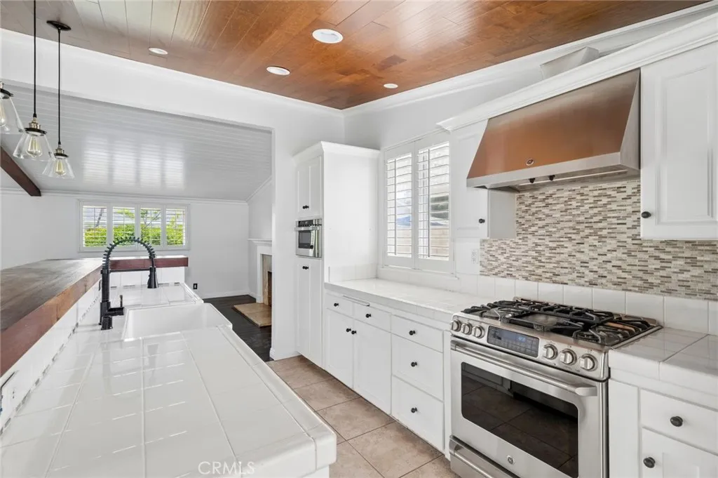 Additional image 13 of 300 Esther Street, Costa Mesa, CA 92627