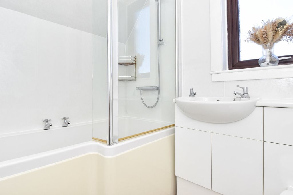 Additional image 15 of 2 bed semi-detached house for saleGressy Loan, Lerwick, Shetland ZE1