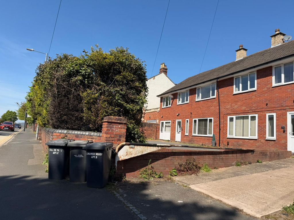 Additional image 3 of 8 bed flat to rentComberton Road, Kidderminster DY10