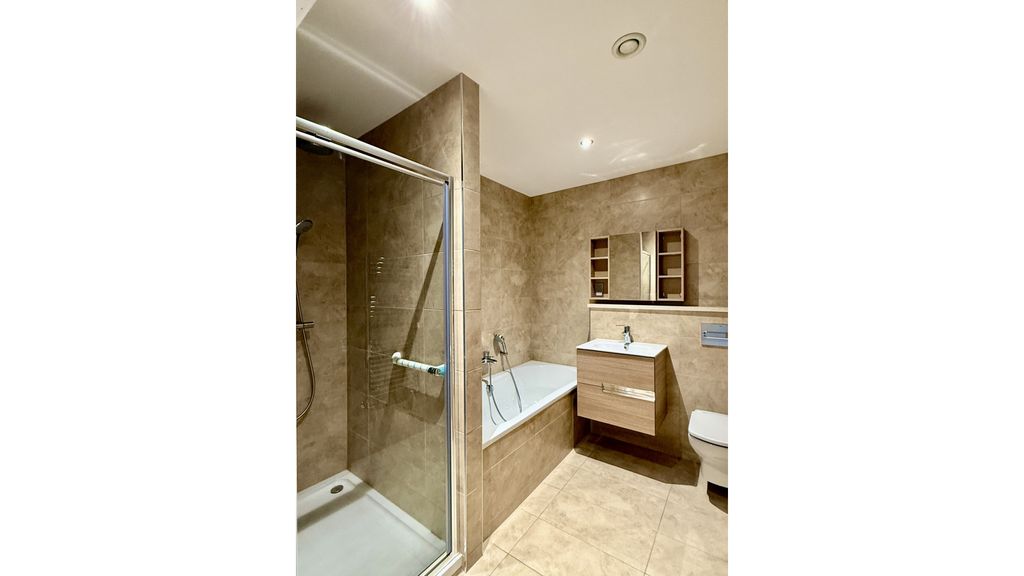 Additional image 15 of 3 bed flat for saleApt. 4 Lakeside Apartments, Park Road, Ramsey IM8