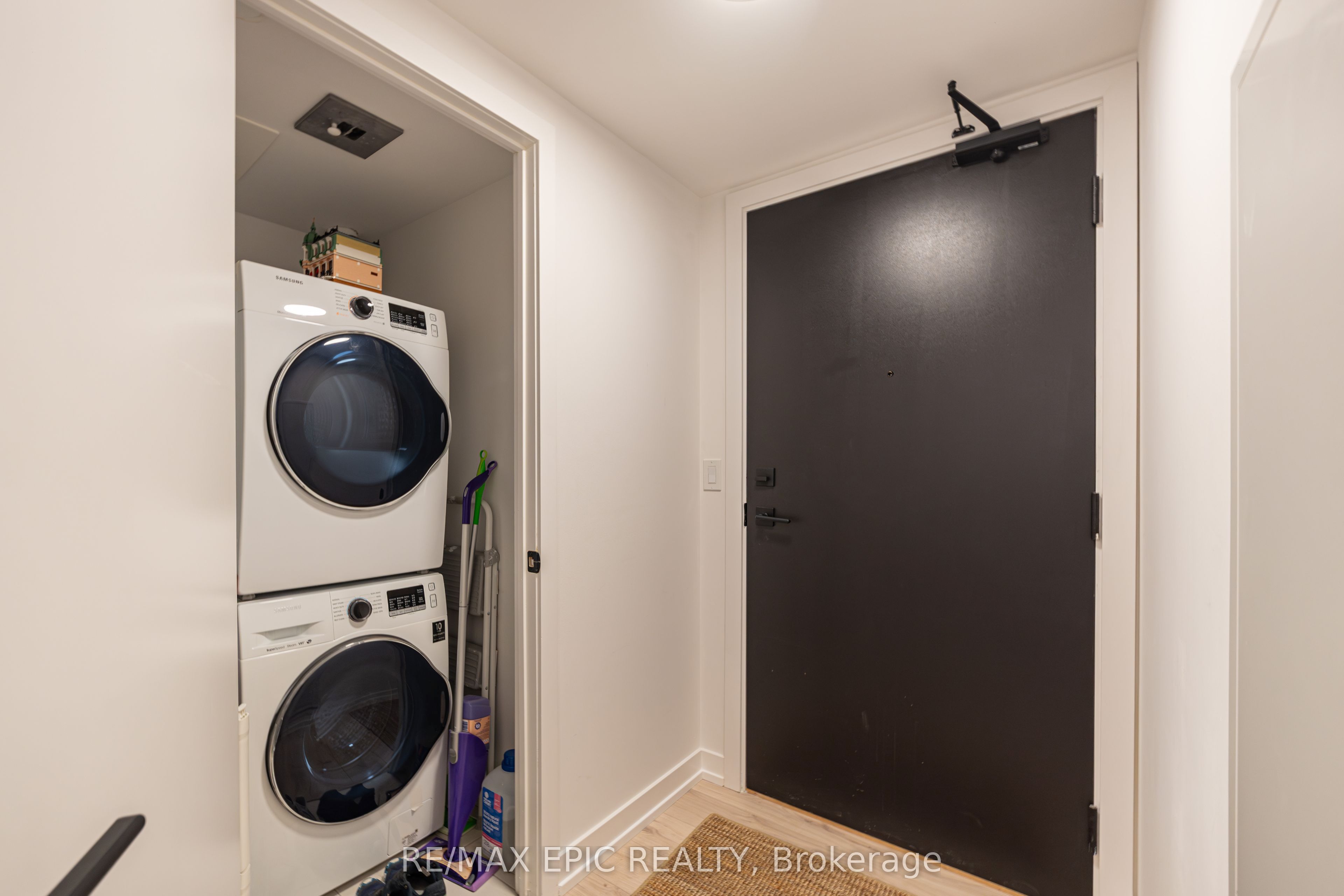 Additional image 5 of 302-2 Augusta Avenue, Toronto, ON, M5V 0T3