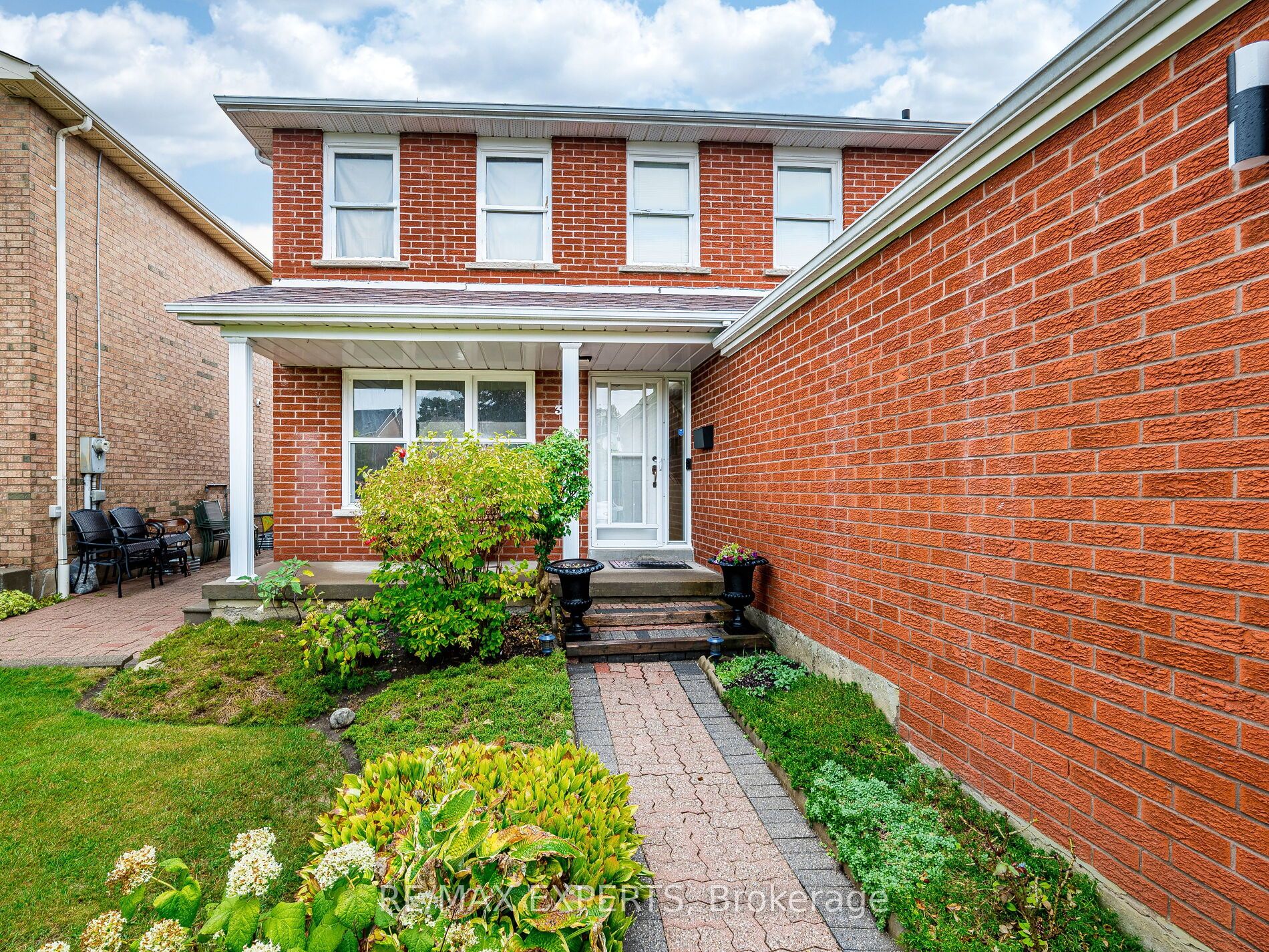 33 Nipissing Crescent, Brampton, ON, L6S 5A4 photo 3