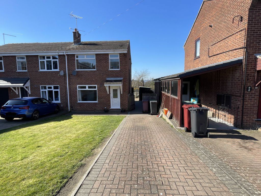 3 bed semi-detached house to rentPennine Close, Tibshelf DE55