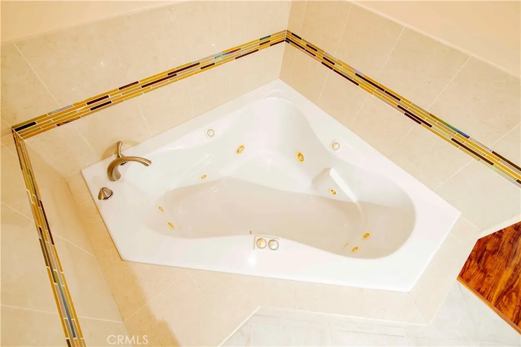 Additional image 91 of 22336 Saticoy St, Canoga Park, CA 91303
