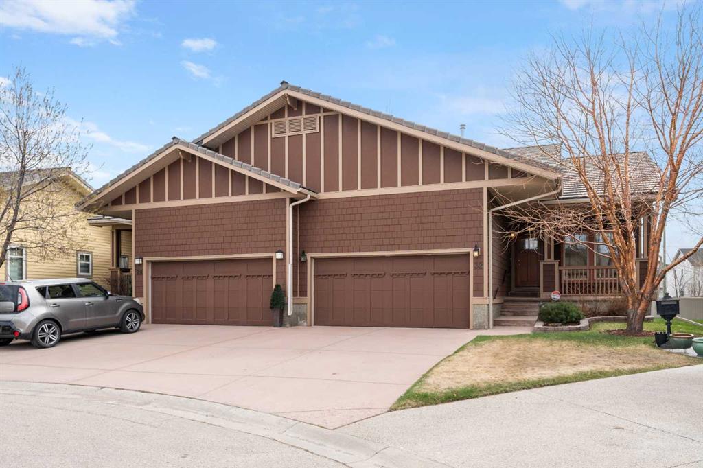 Additional image 2 of 32 Bridle Estates Place SW, Calgary, AB, T2Y 0E9