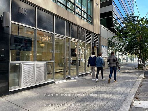 101-263 Wellington Street W, Toronto, ON, M5V 3E6