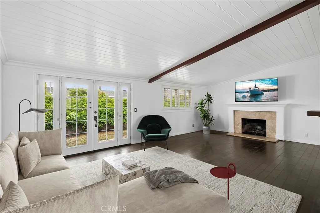 Additional image 3 of 300 Esther Street, Costa Mesa, CA 92627