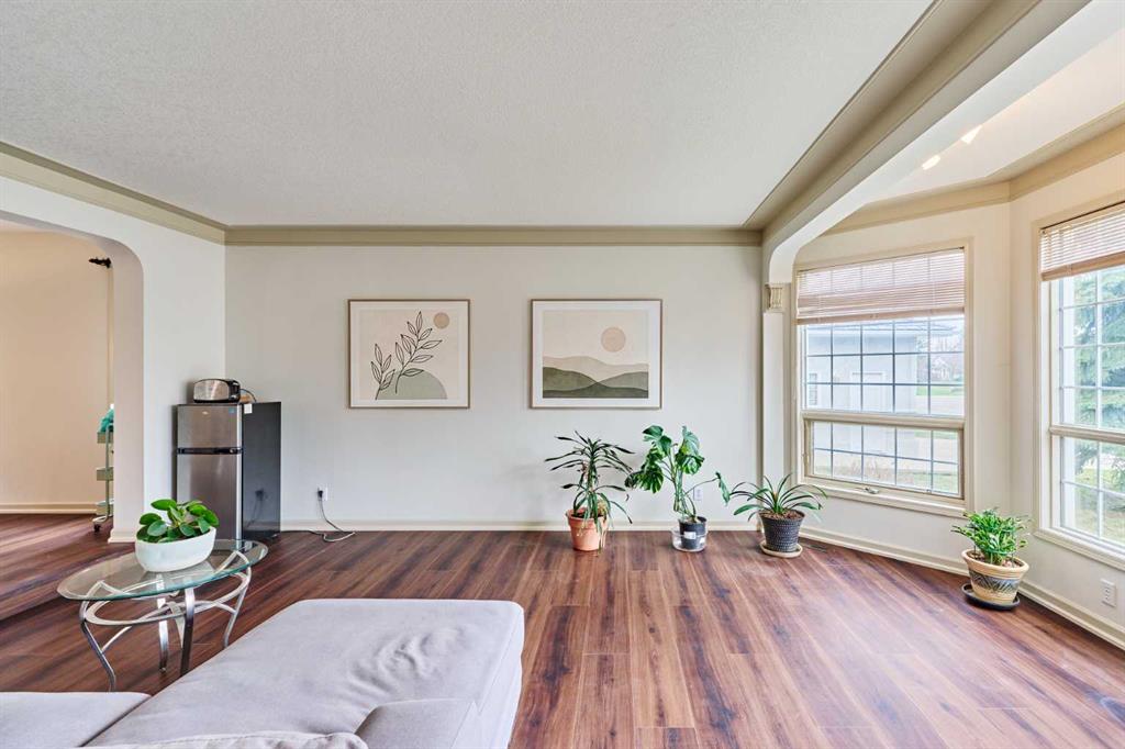 Additional image 6 of 243 Hampshire Close NW, Calgary, AB, T3A 4X9