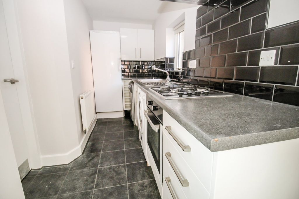 5 bed flat to rentClarendon Road, City Centre, Leeds, West Yorkshire LS2