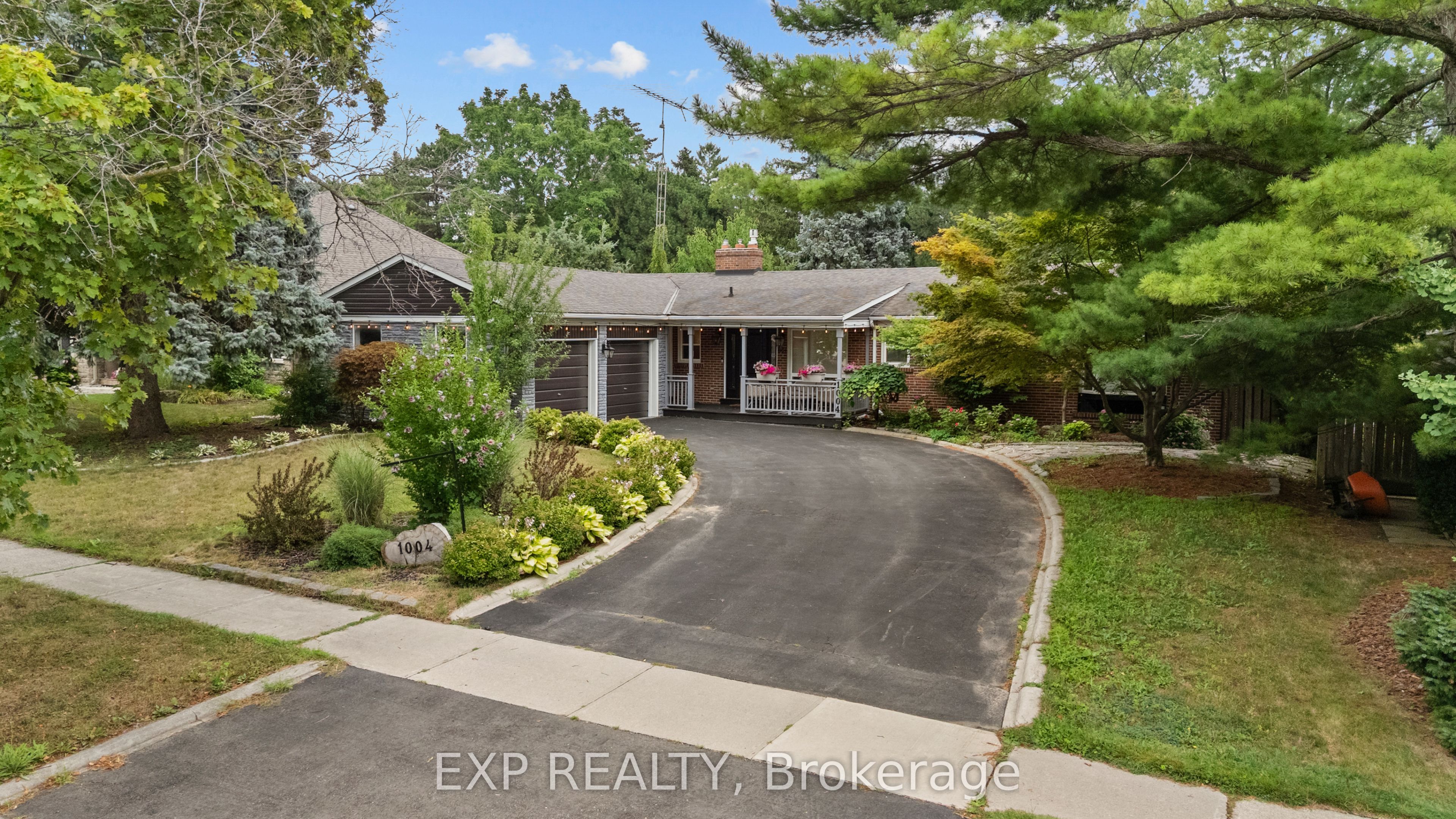 Additional image 2 of 1004 Caldwell Avenue, Mississauga, ON, L5H 1Z3