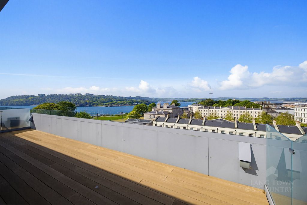 Additional image 3 of 3 bed penthouse for saleLeeward House, Discovery Road, Plymouth PL1