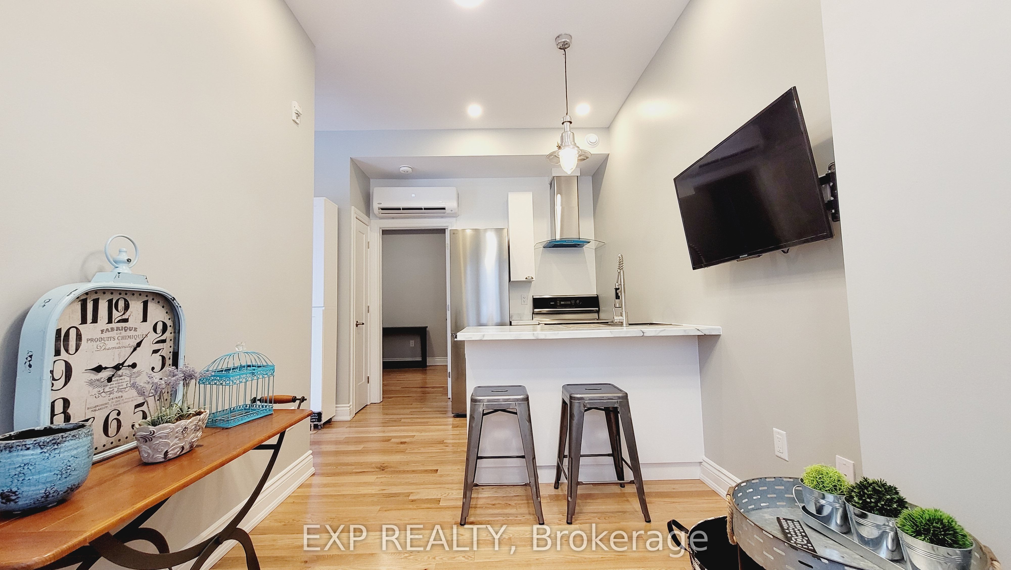 101-157 James Street, Ottawa, ON, K1R 5M4