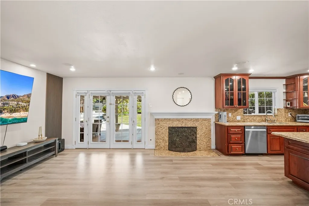 Additional image 7 of 818 W Bonnie Brae Court, Ontario, CA 91762