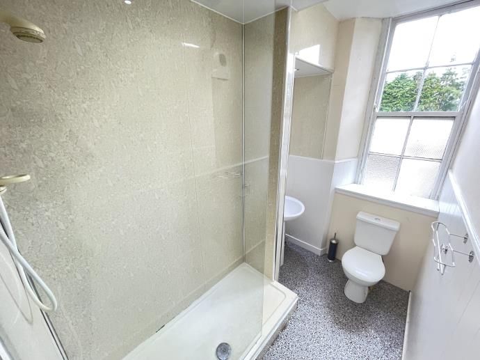 Additional image 2 of 4 bed flat to rent61A 3/R Perth Road, Dundee DD1