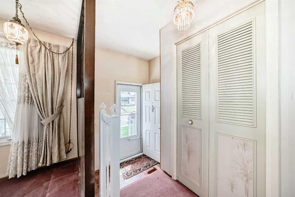Additional image 4 of 165 Marbrooke Circle NE, Calgary, AB, T2A 2W4