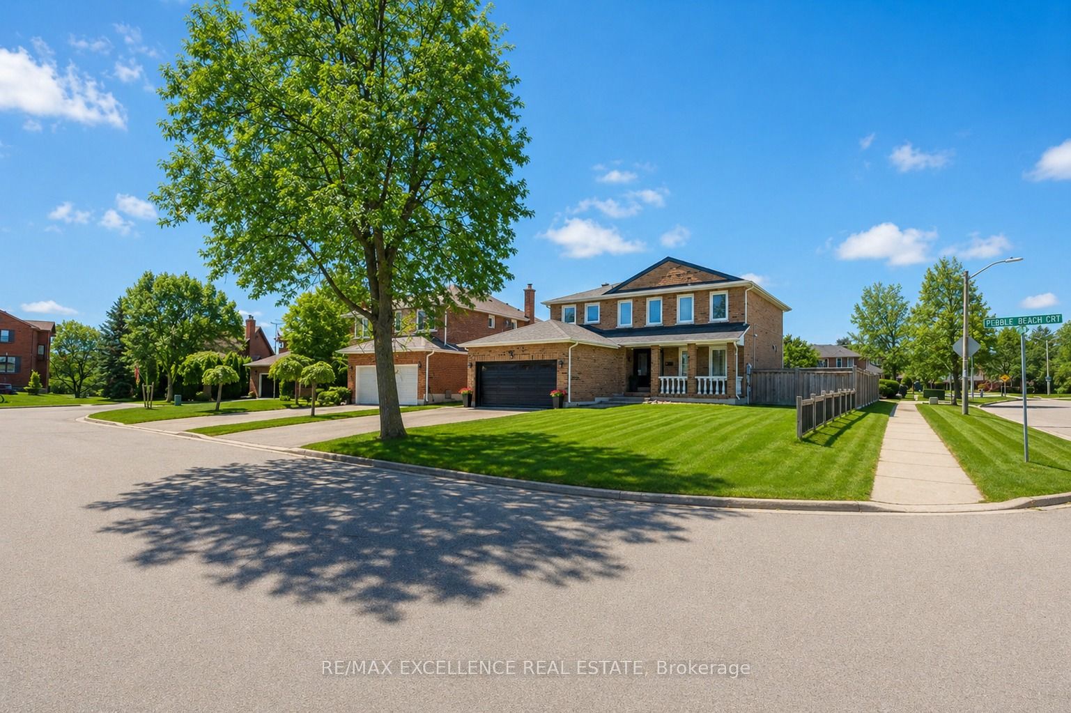2 Pebble Beach Court, Brampton, ON, L6S 4E9 photo 2