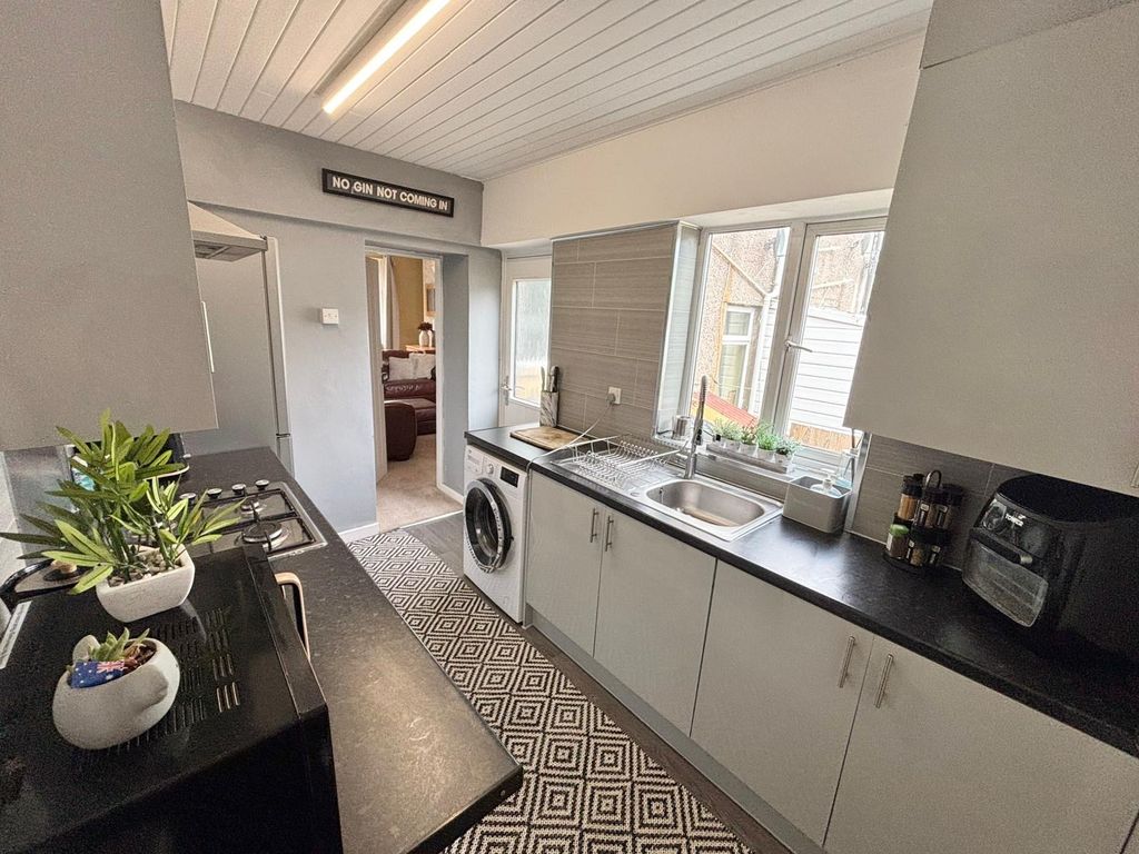 Additional image 2 of 3 bed terraced house to rentPreston Street, Abertillery NP13