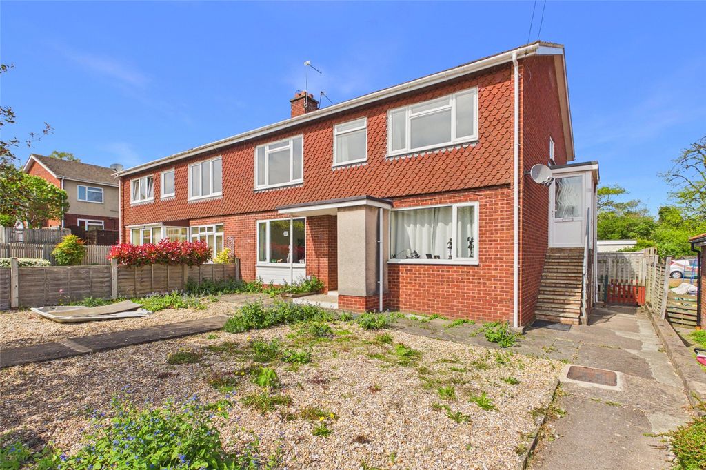 2 bed maisonette to rentThe Gresleys, Ross-On-Wye, Herefordshire HR9