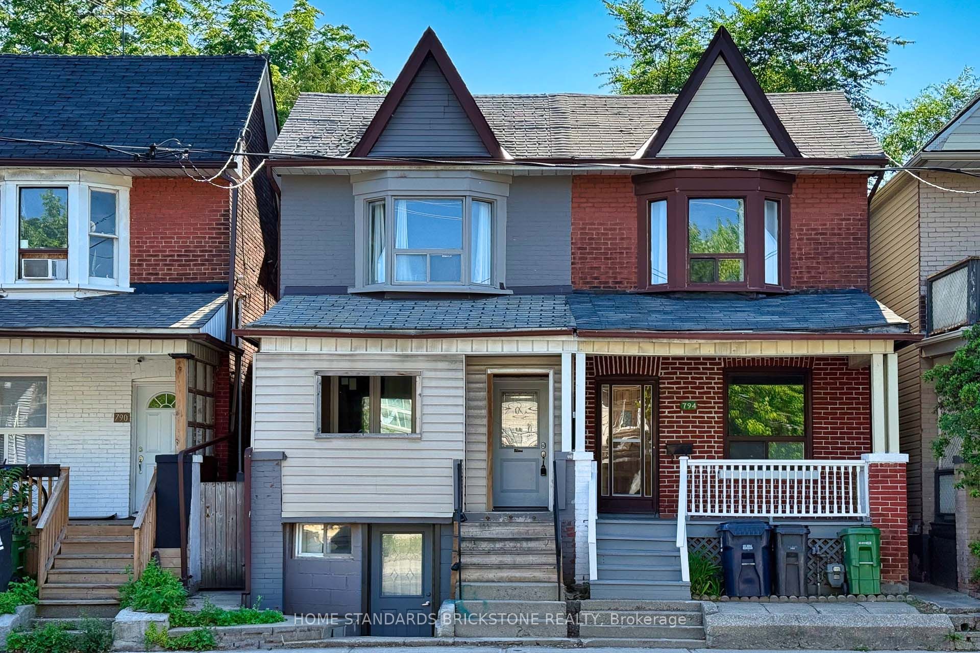 Main-792 Pape Avenue, Toronto, ON, M4K 3S7