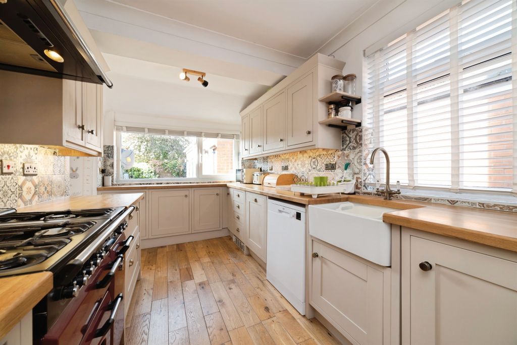 Additional image 7 of 3 bed semi-detached house for saleKingtree Avenue, Cottingham HU16