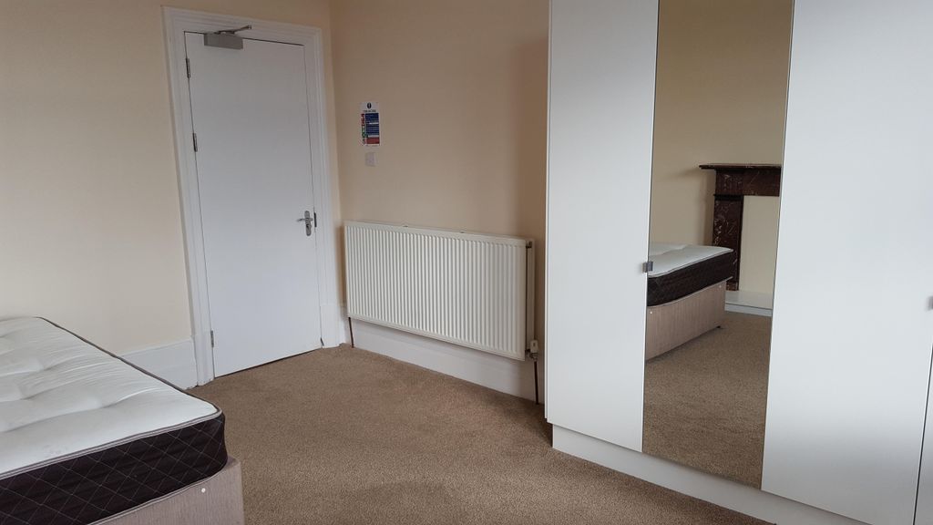 Additional image 10 of 4 bed flat to rentFlat 2, 57A Perth Road DD1