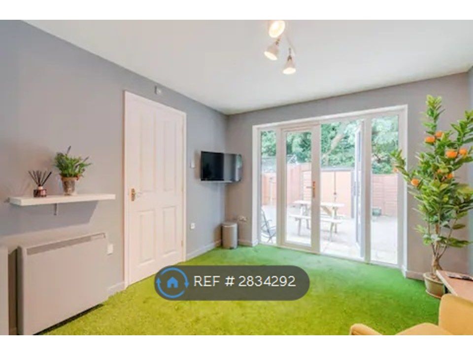 Additional image 4 of 4 bed terraced house to rentShenton Close, Swindon SN3