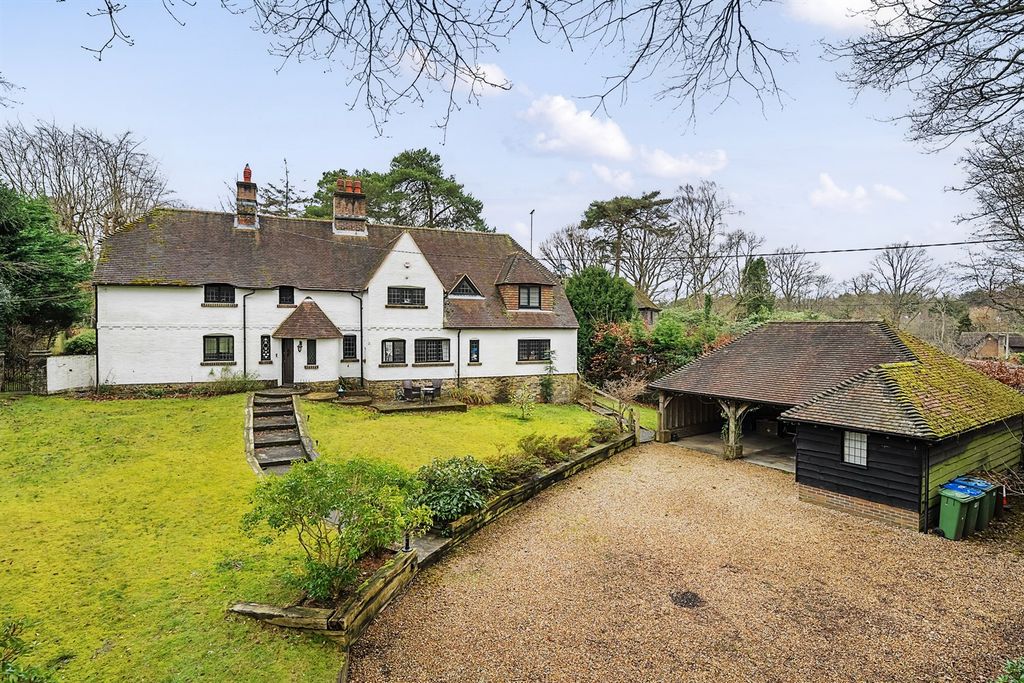 5 bed detached house to rentLogans, Threals Lane, West Chiltington, Pulborough, West Sussex RH20